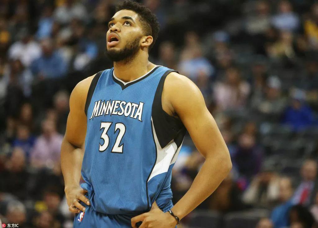 教練在場上 教練在場上